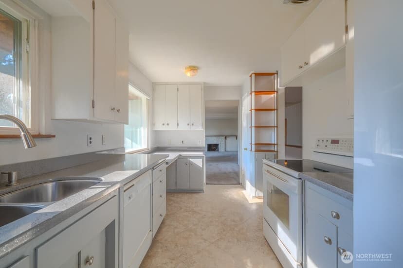 Property photo for 23427 28th Avenue S, Des Moines photo 11