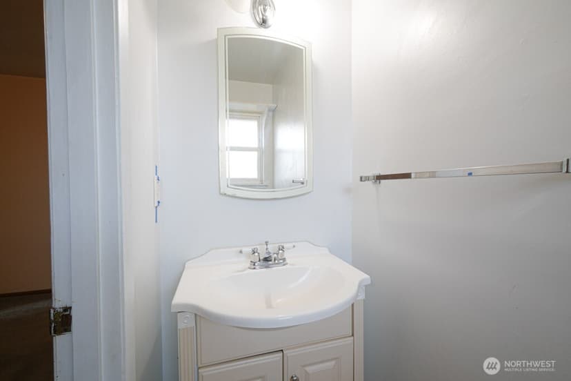 Property photo for 23427 28th Avenue S, Des Moines photo 15