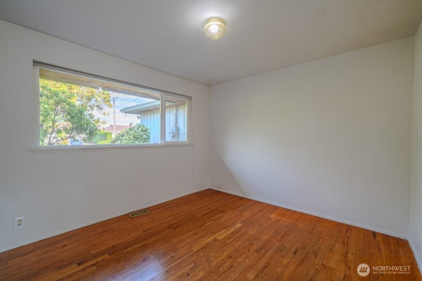 Property photo for 23427 28th Avenue S, Des Moines photo 19