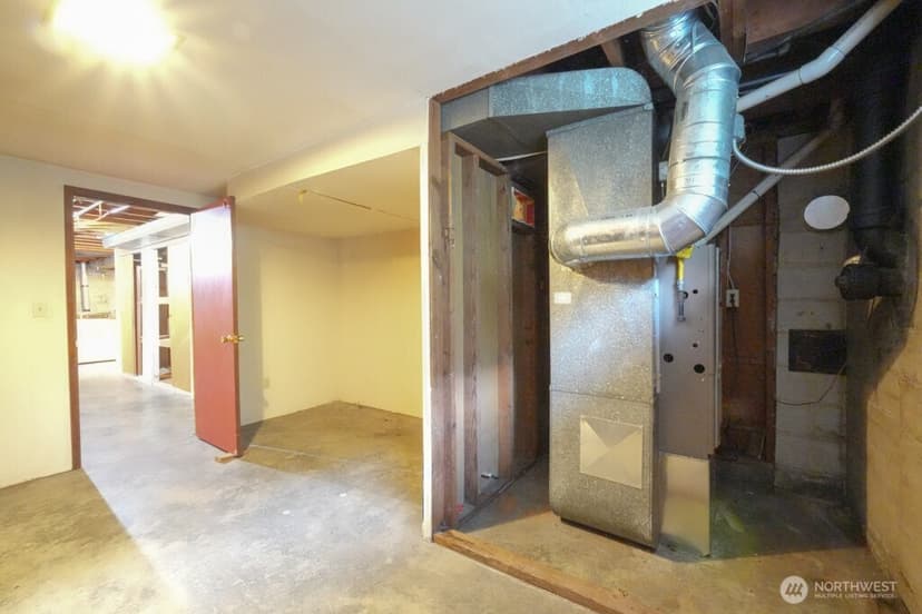 Property photo for 23427 28th Avenue S, Des Moines photo 26
