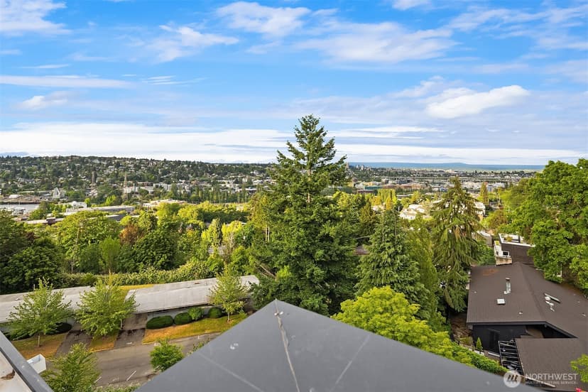 Property photo for 536 W Barrett Street, Seattle photo 30