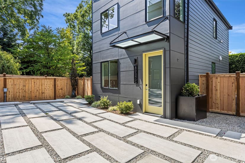 Property photo for 8037 Wallingford Avenue N #C, Seattle photo 3