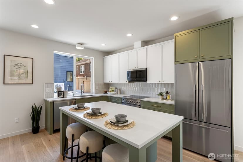 Property photo for 8037 Wallingford Avenue N #C, Seattle photo 6