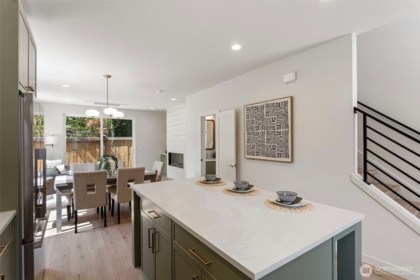 Property photo for 8037 Wallingford Avenue N #C, Seattle photo 7