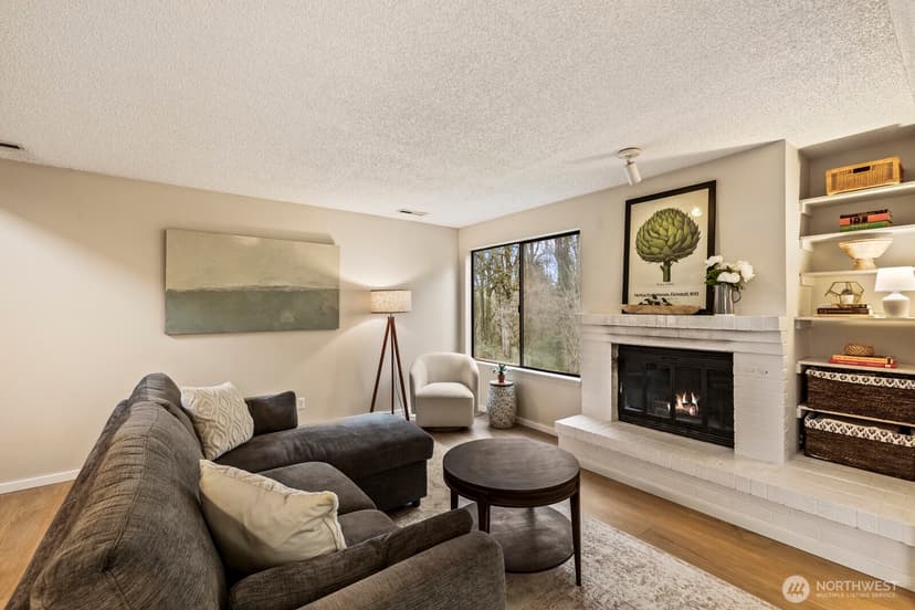 Property photo for 16014 Village Green Drive SE #C, Mill Creek photo 5