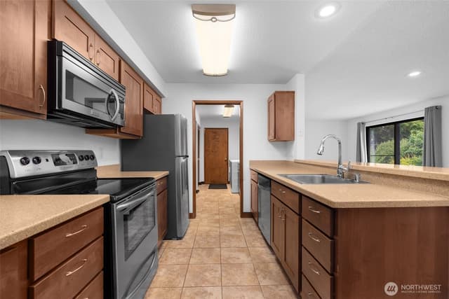 Property photo for 1820 NW 195th Street #C17, Shoreline photo 5