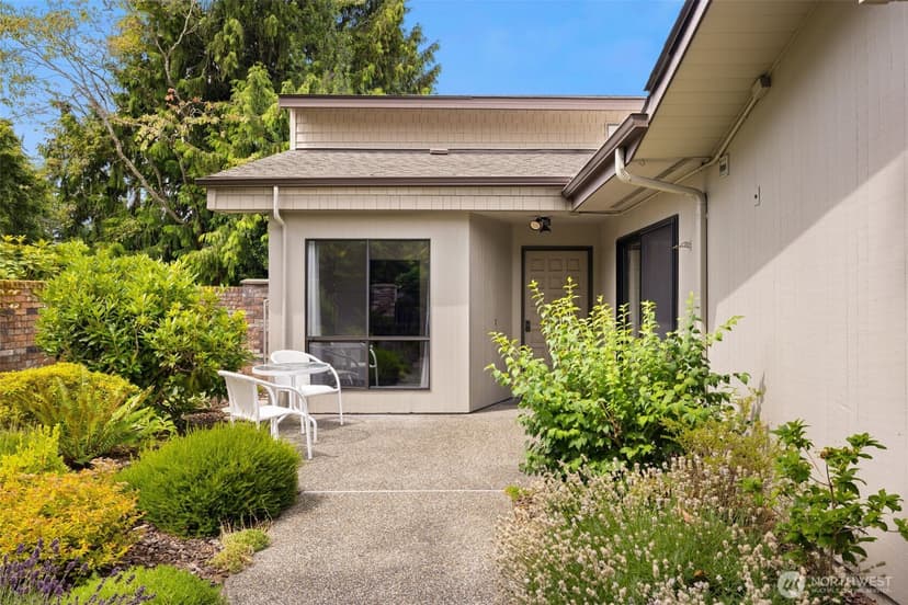 Property photo for 1820 NW 195th Street #C17, Shoreline photo 2
