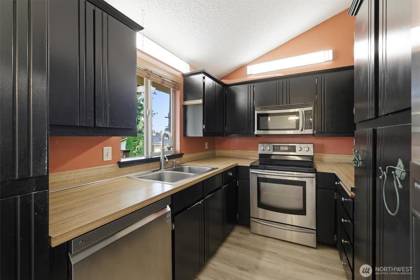 Property photo for 2660 SW 335th Place, Federal Way photo 11