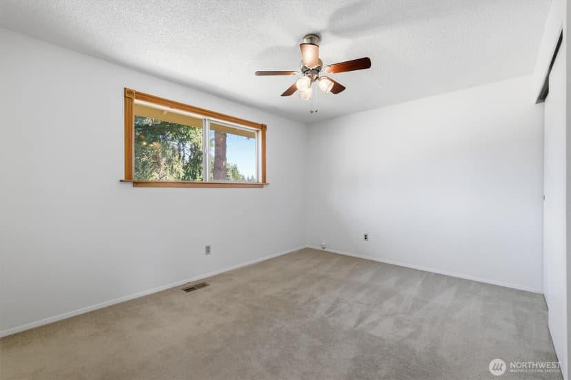 Property photo for 2660 SW 335th Place, Federal Way photo 16