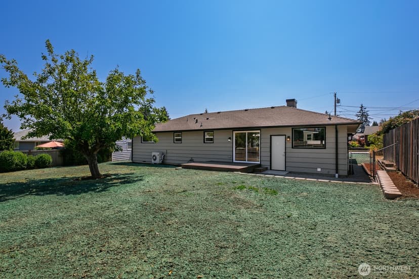 Property photo for 4960 Vesper Drive, Everett photo 8