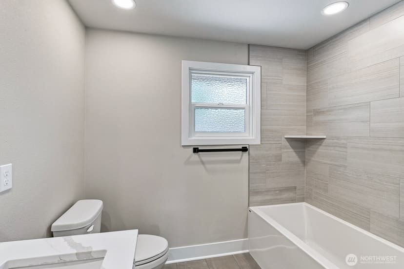 Property photo for 4960 Vesper Drive, Everett photo 24