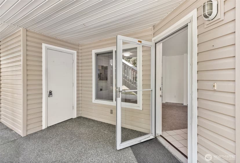 Property photo for 9210 Market Place #B101, Lake Stevens photo 3