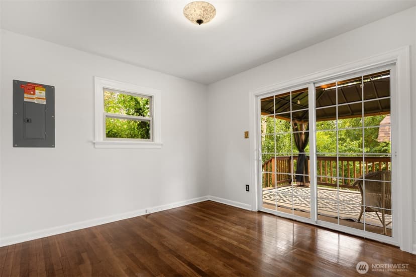Property photo for 921 SW 102nd Street, Seattle photo 16