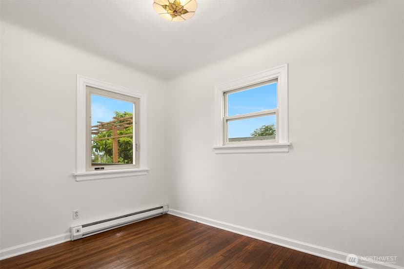 Property photo for 921 SW 102nd Street, Seattle photo 14