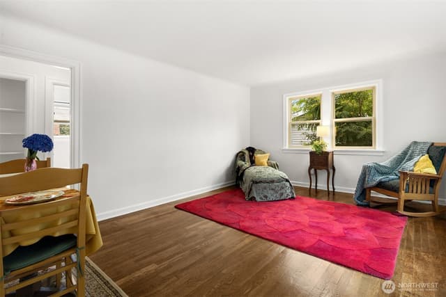 Property photo for 921 SW 102nd Street, Seattle photo 3