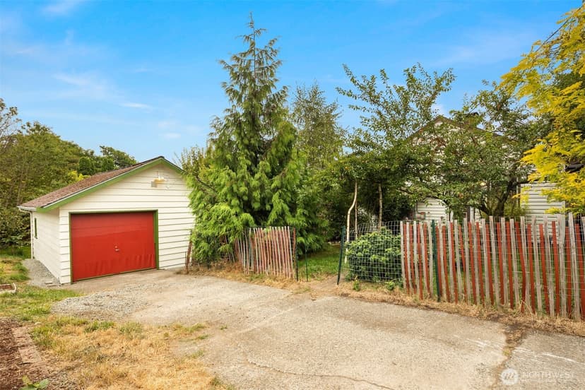 Property photo for 921 SW 102nd Street, Seattle photo 27