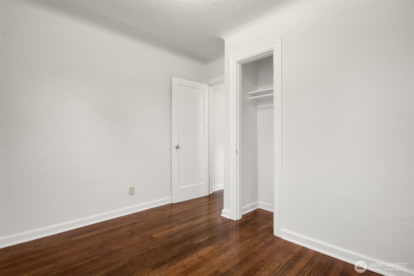 Property photo for 921 SW 102nd Street, Seattle photo 19