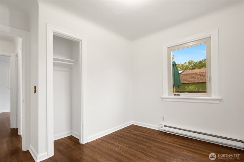 Property photo for 921 SW 102nd Street, Seattle photo 15
