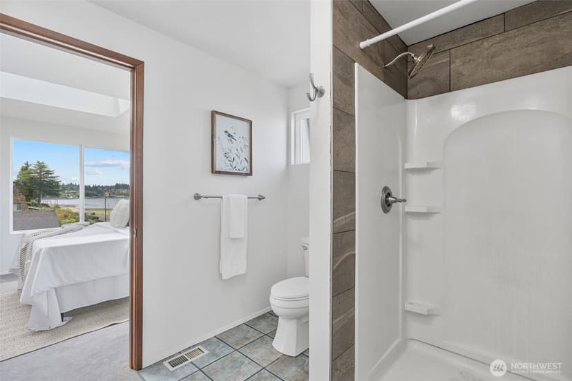 Property photo for 2485 Beach Drive E, Port Orchard photo 29