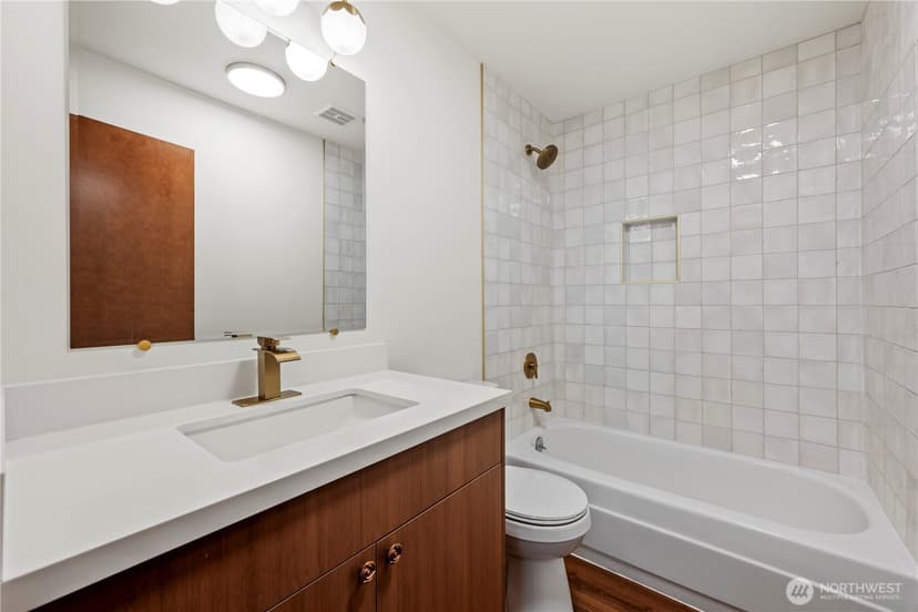 Property photo for 13229 Linden Avenue N #507B, Seattle photo 17