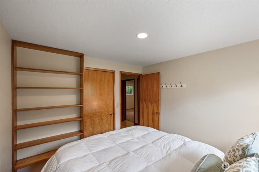 Property photo for 7215 25th Street W, University Place photo 17