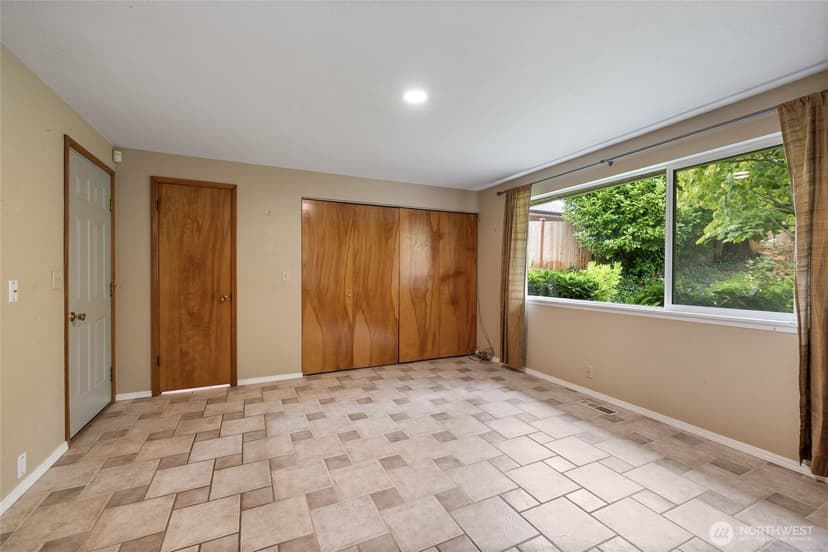 Property photo for 7215 25th Street W, University Place photo 13