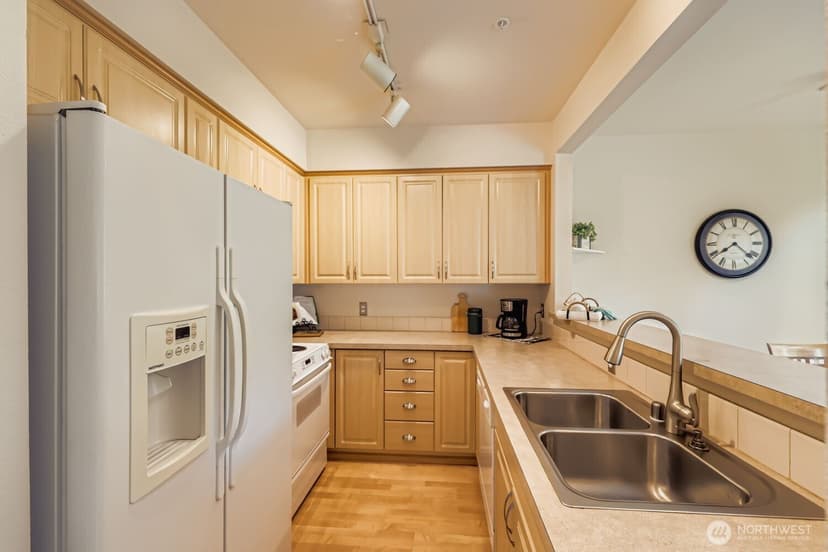 Property photo for 13000 Admiralty Way #A205, Everett photo 15