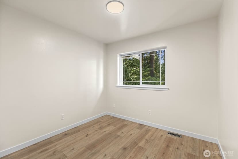 Property photo for 7508 Tyee Road, Everett photo 12