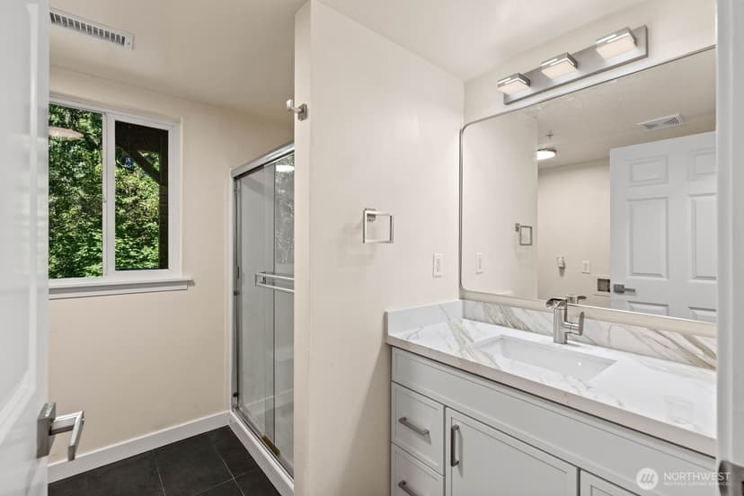 Property photo for 7508 Tyee Road, Everett photo 13