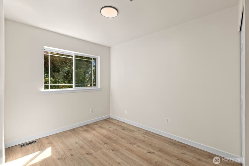 Property photo for 7508 Tyee Road, Everett photo 16