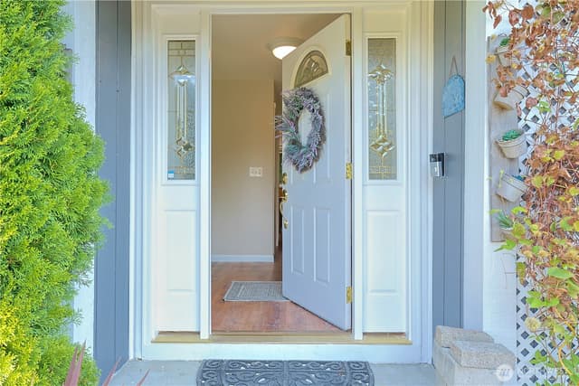 Property photo for 543 NE Conifer Drive, Bremerton photo 4