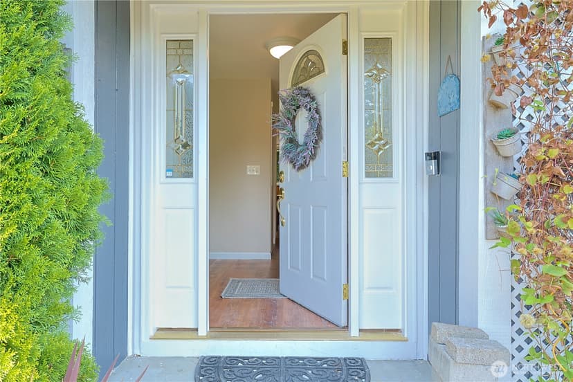 Property photo for 543 NE Conifer Drive, Bremerton photo 4