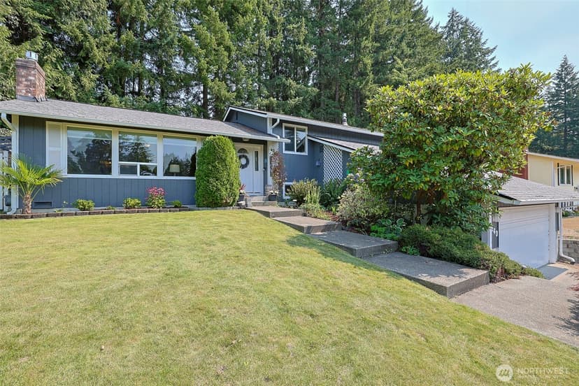 Property photo for 543 NE Conifer Drive, Bremerton photo 2