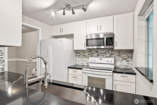 Property photo for 15433 Country Club Drive #E103, Mill Creek photo 2