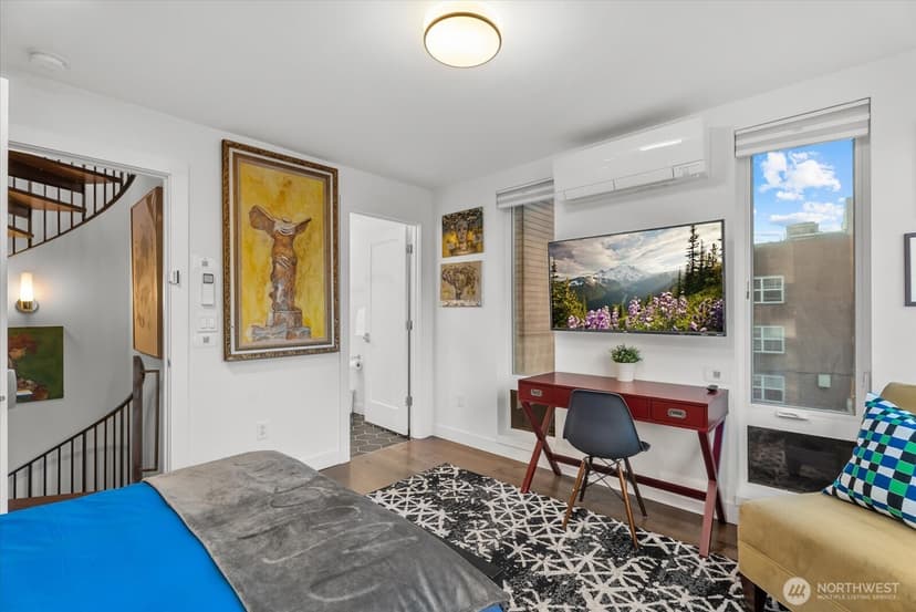 Property photo for 1116 13th Avenue #D, Seattle photo 11