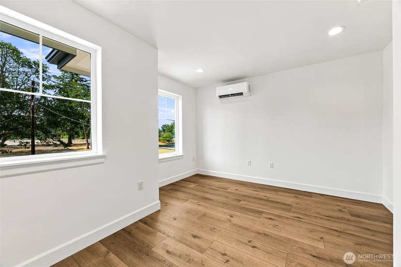 Property photo for 8823 121st Street SW, Lakewood photo 21