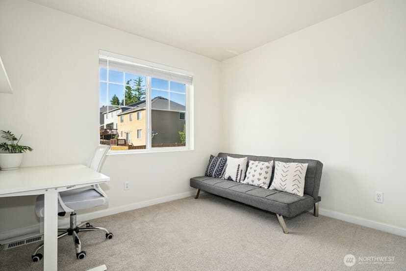 Property photo for 4915 NE 5th Street, Renton photo 21