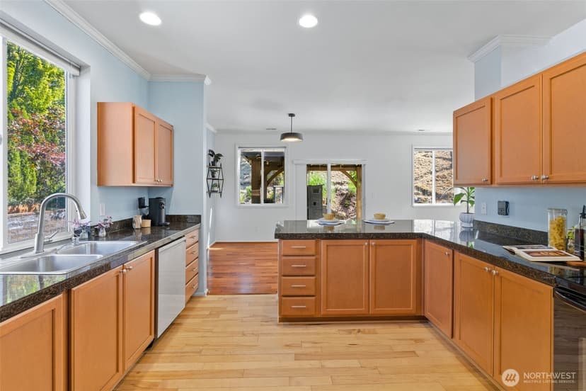 Property photo for 6728 Charlotte Avenue SE, Auburn photo 12