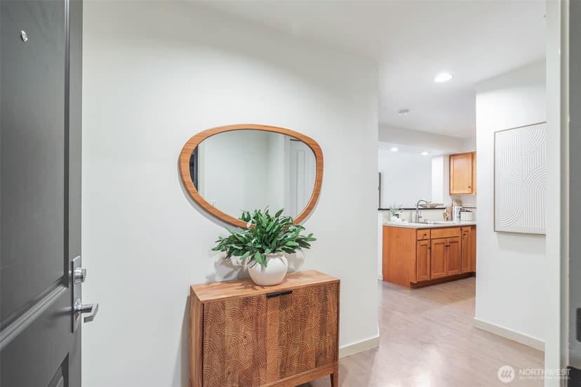 Property photo for 1909 10th Avenue W #206, Seattle photo 6