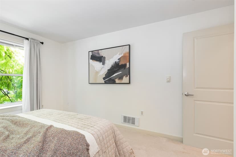 Property photo for 1909 10th Avenue W #206, Seattle photo 25