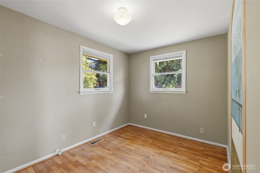 Property photo for 1013 N 33rd Place, Renton photo 16