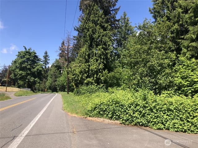 Property photo for 212 xx Cypress Way, Lynnwood photo 3