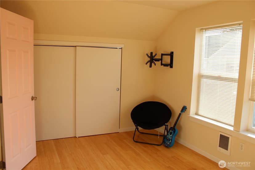 Property photo for 8921 Commercial Street SW, Lakewood photo 22