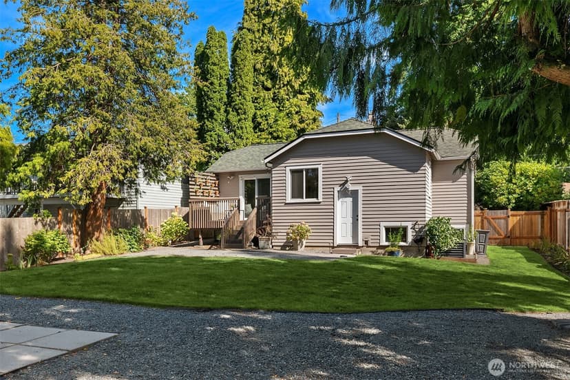 Property photo for 14345 36th Avenue NE, Seattle photo 19