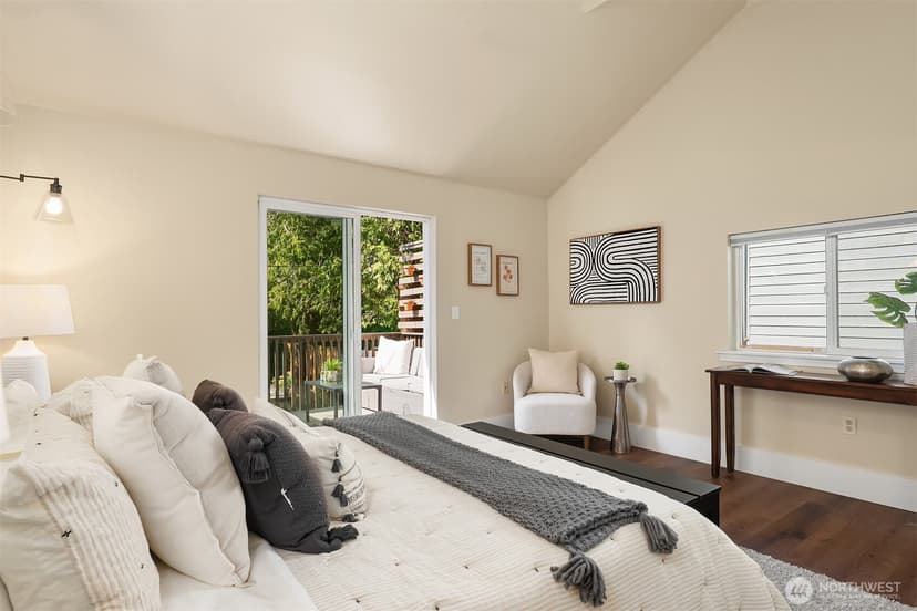 Property photo for 14345 36th Avenue NE, Seattle photo 12