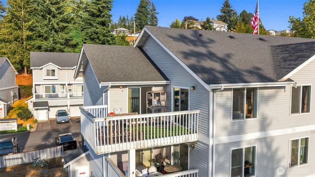 Property photo for 2251 Highview Lane W #C302, Bremerton photo 4