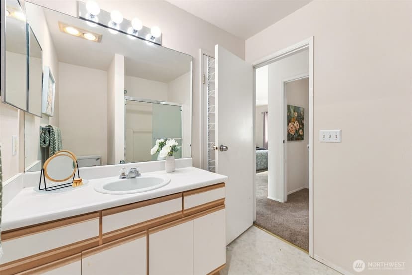 Property photo for 2251 Highview Lane W #C302, Bremerton photo 29