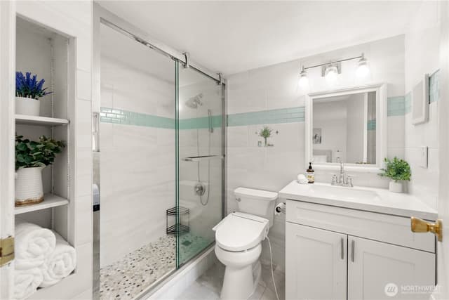 Property photo for 819 SW 134th Street SW, Burien photo 5