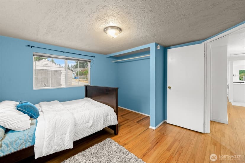 Property photo for 819 SW 134th Street SW, Burien photo 11