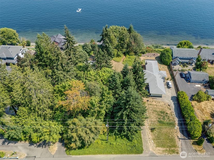 Property photo for 1239 Colchester Drive E, Port Orchard photo 25